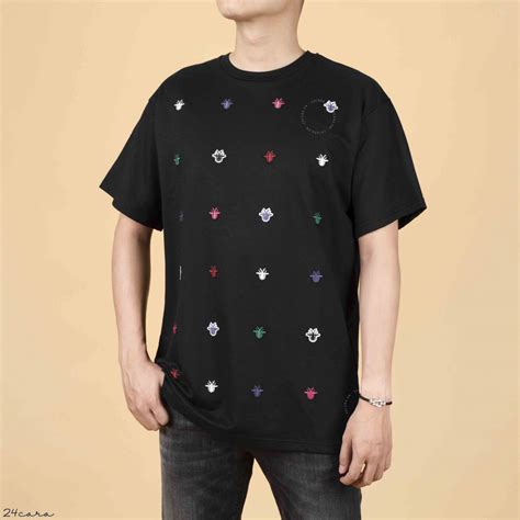 black cotton t-shirt with bee.